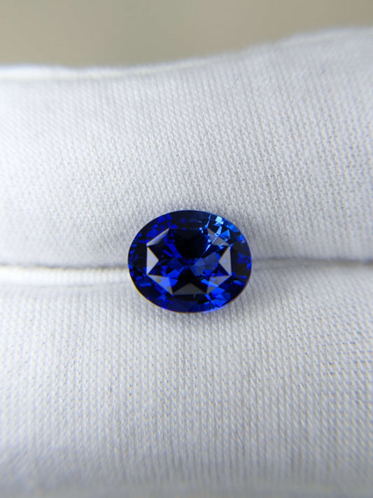 4.52 Carat Oval Cut Heat Royal Blue Sapphire Loose Gemstone