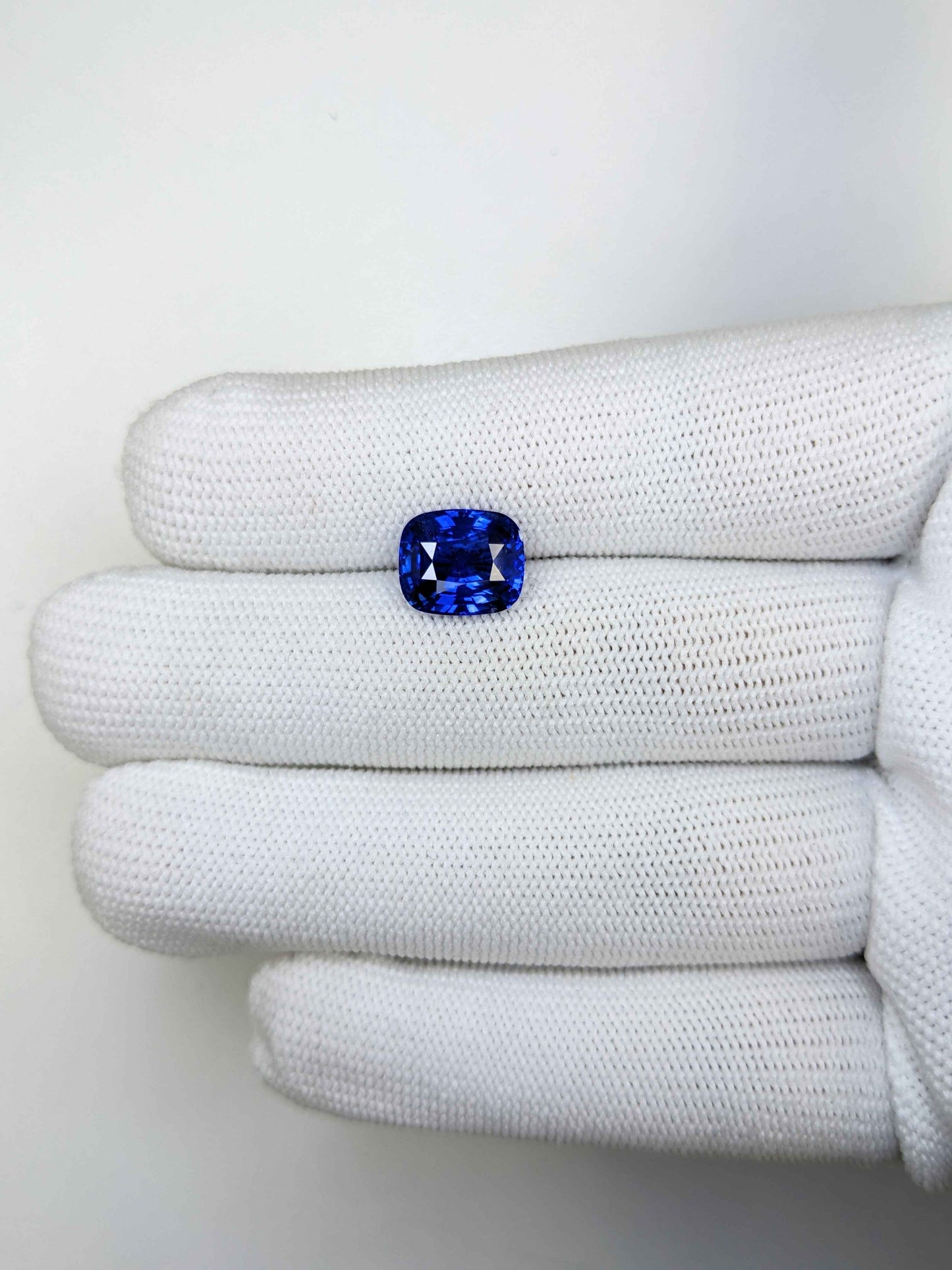 4.53 Carat Cushion Cut Sapphire Heat Blue Sapphire Loose Gemstone