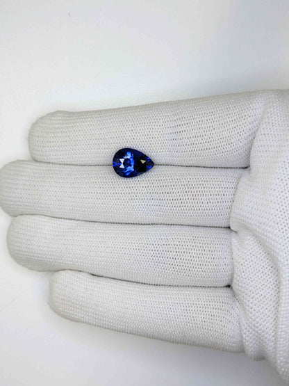 4.61 Carat Pear Cut Heat Blue Sapphire Loose Gemstone On Hand