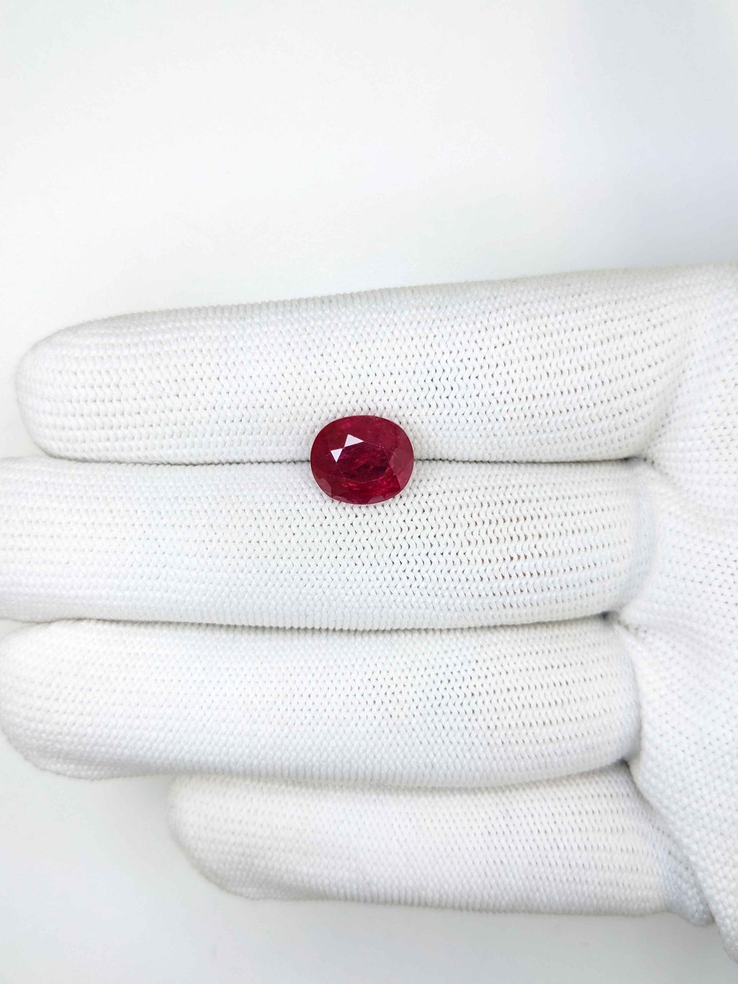 4.76 Carats Oval Cut Heat Red Ruby Loose Gemstone  On Hand