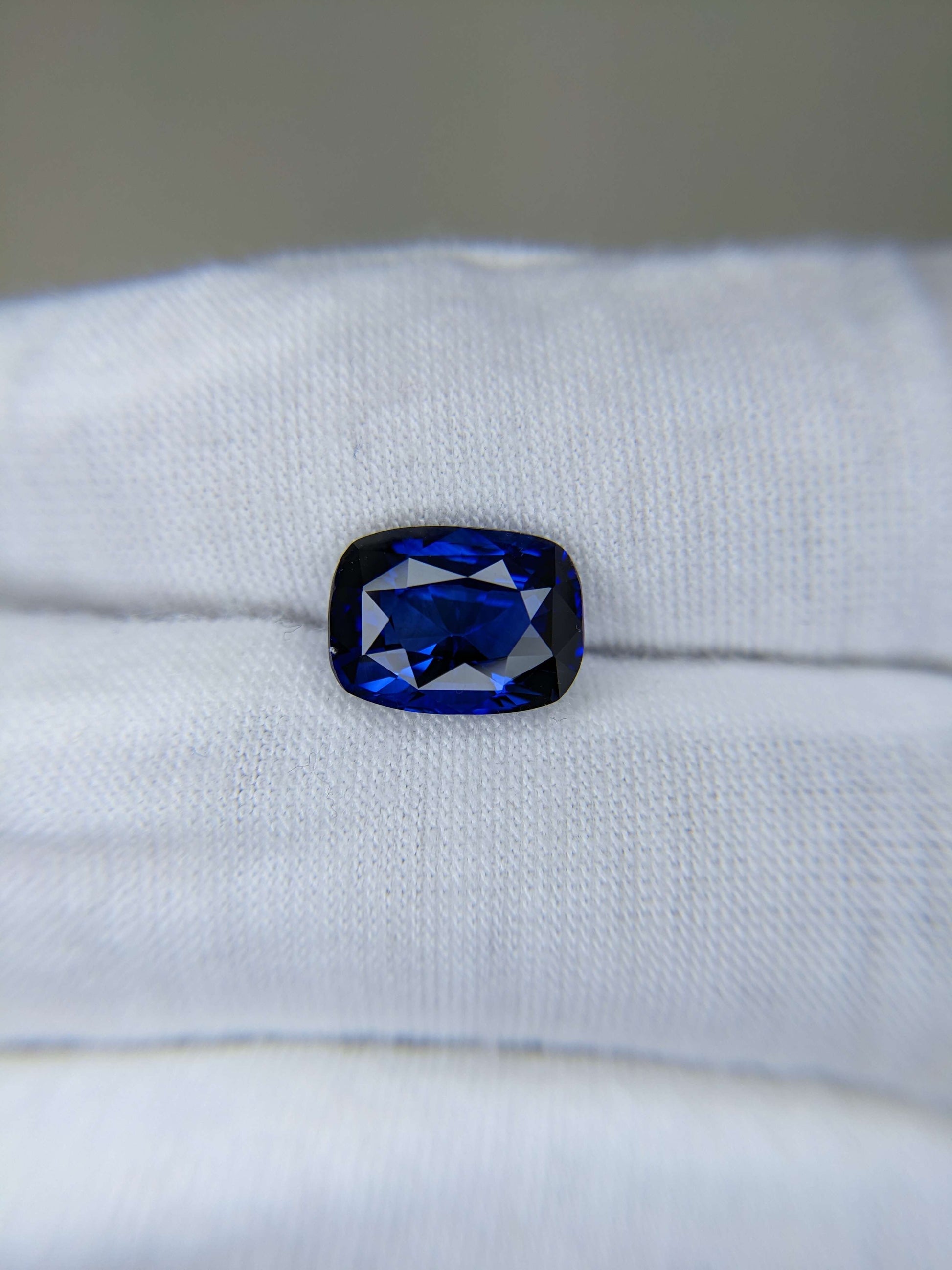 5.03 Carat Cushion Cut Heat Medium Blue Sapphire Loose Gemstone