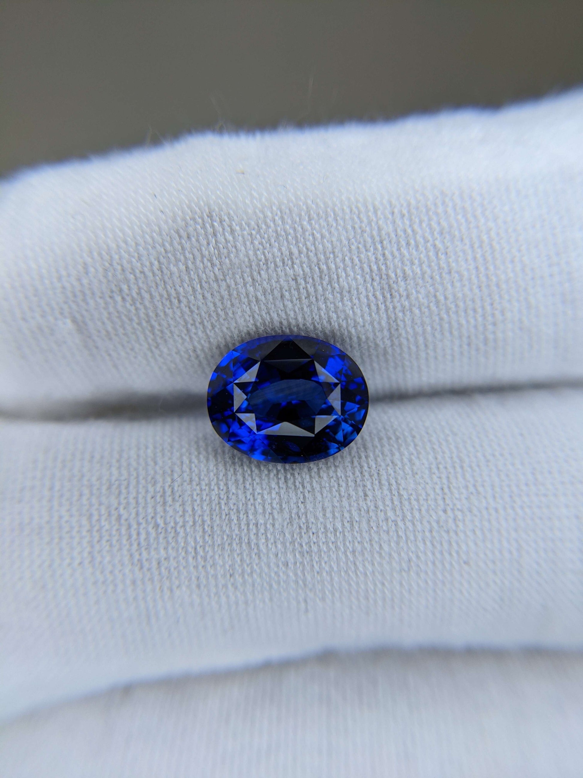 5.03 Carat Oval Cut Heat Medium Blue Sapphire Loose Gemstone GIA Certified On Hand