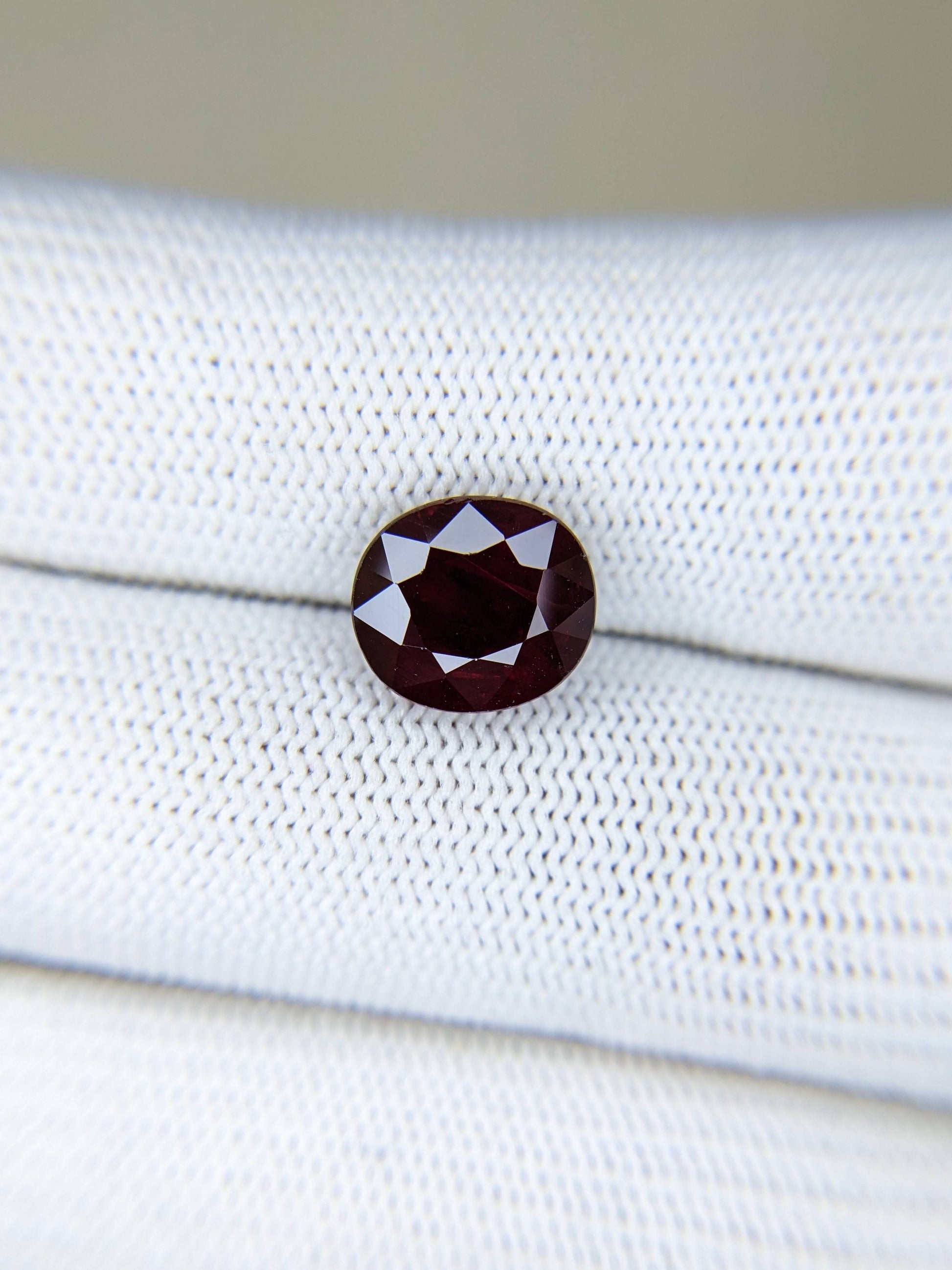 5.04 Carats Oval Cut Heat Red Ruby Loose Gemstone