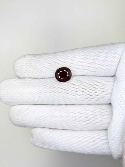 5.04 Carats Oval Cut Heat Red Ruby Loose Gemstone on hand