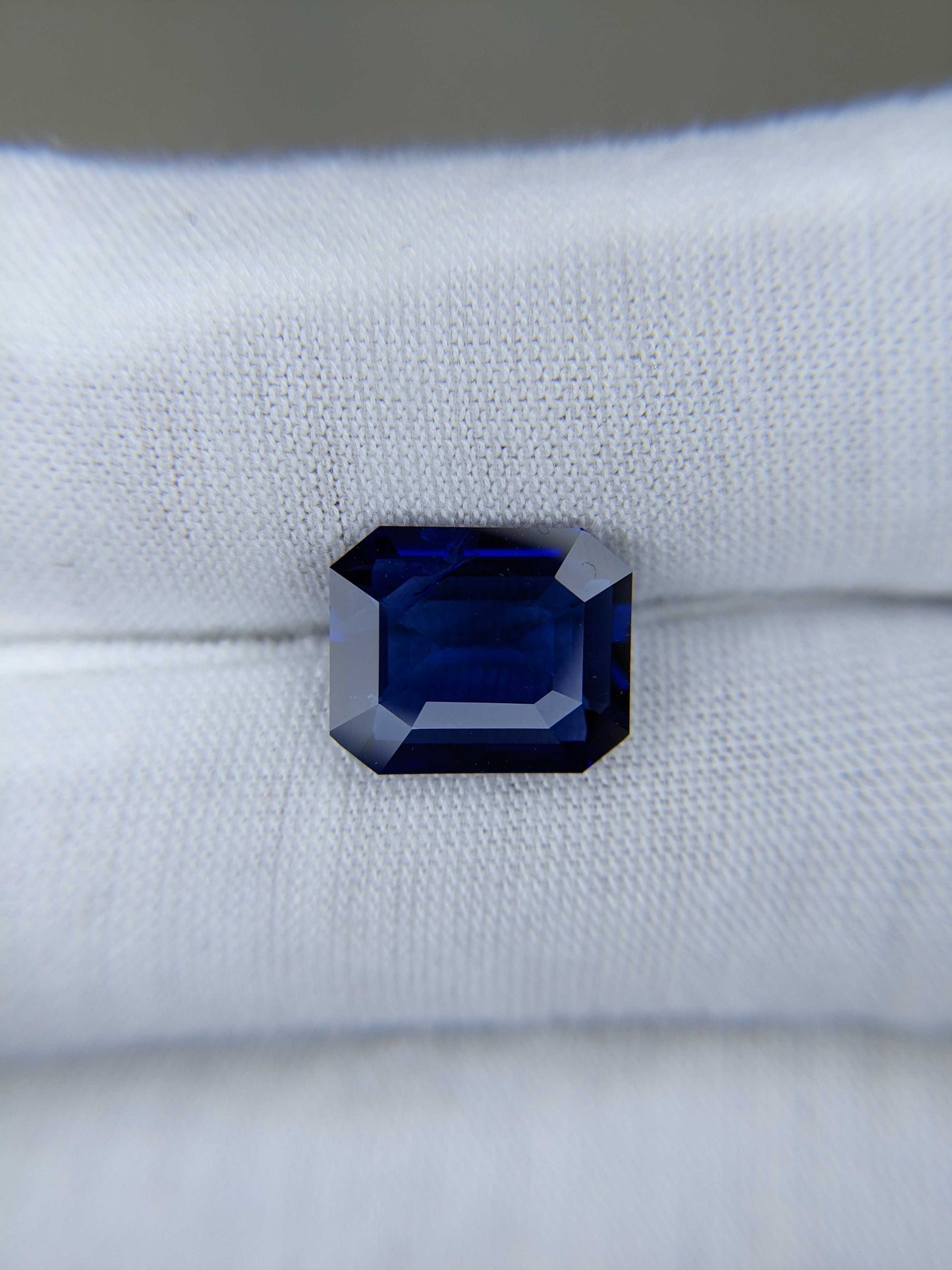 5.05 Carat Octagonal Cut Heat Blue Sapphire Loose Gemstone