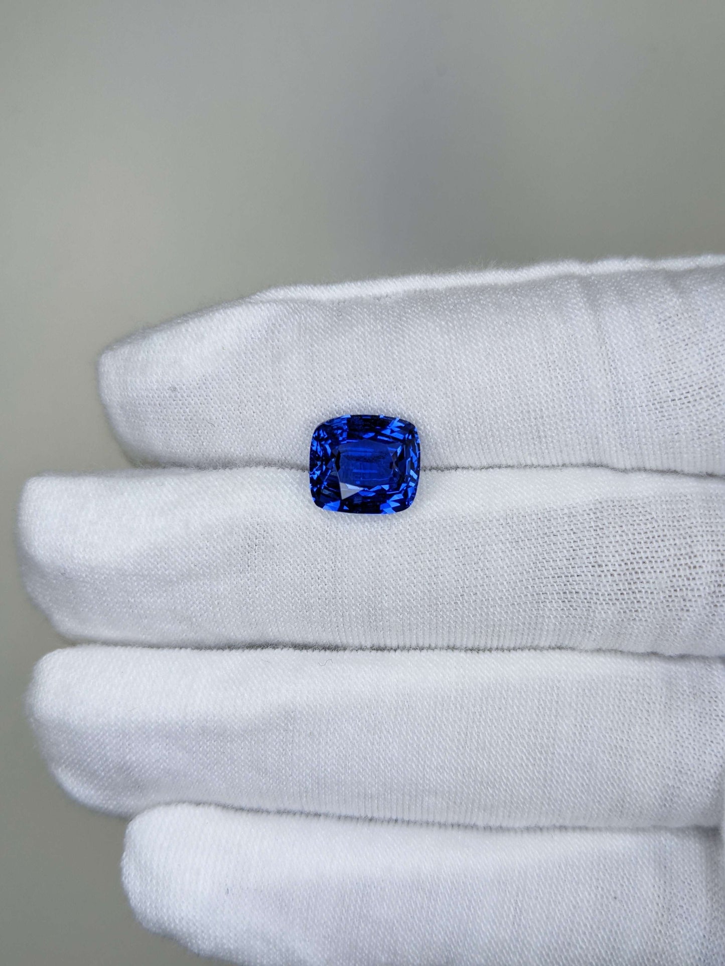 5.06 Carat Cushion Cut Heat Medium Blue Sapphire Loose Gemstone GGTL On Hand