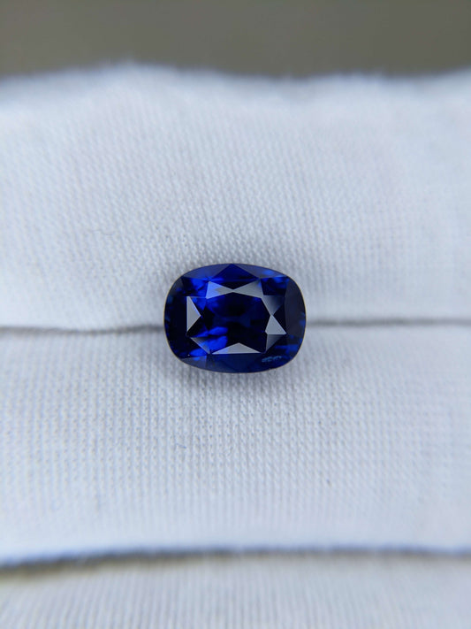 5.07 Carat Cushion Cut Heat Royal Blue Sapphire Loose Gemstone