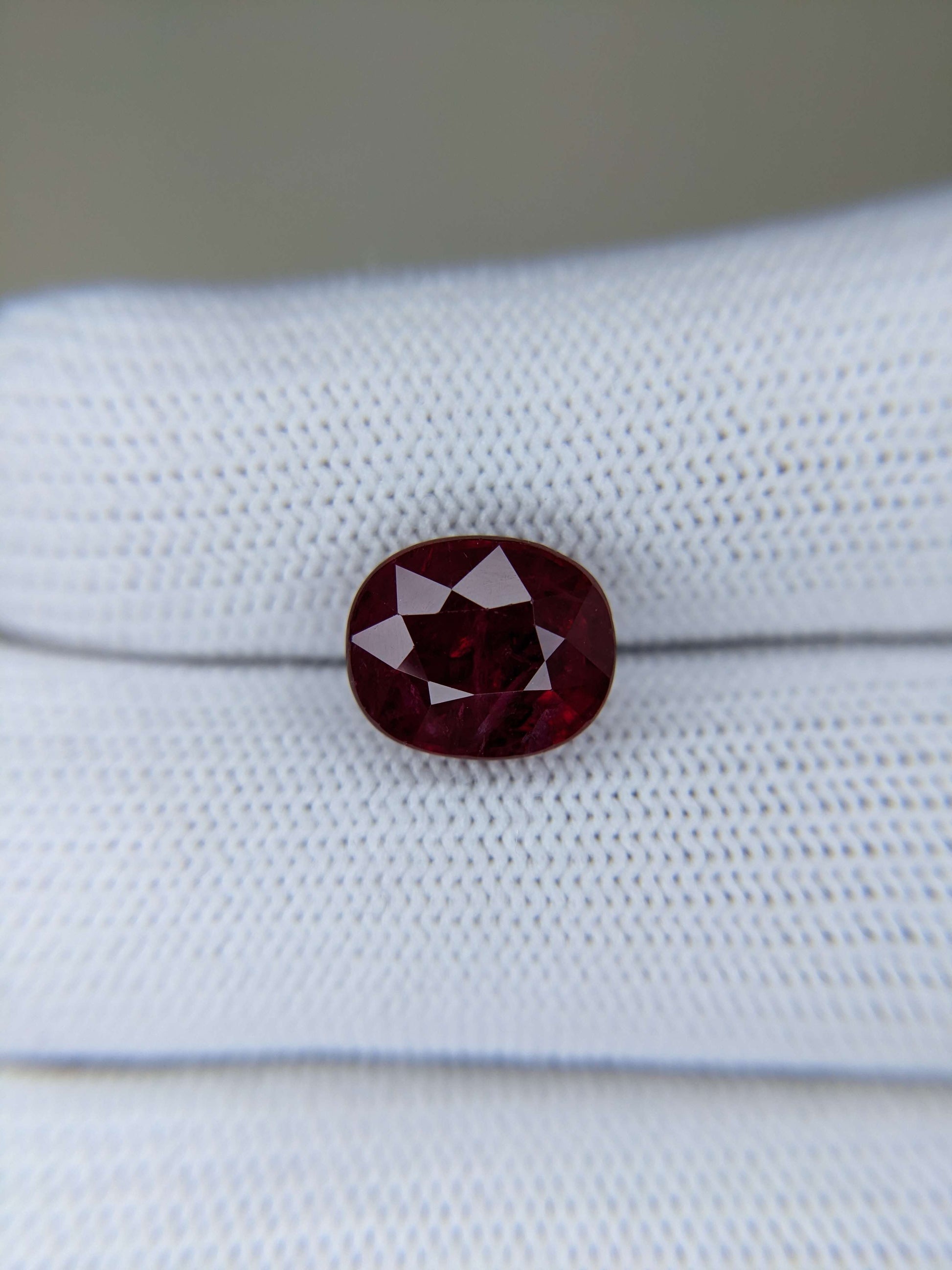 5.10 Carats Oval Cut Heat Pigeon Blood Red Ruby Loose Gemstone GRS On Hand