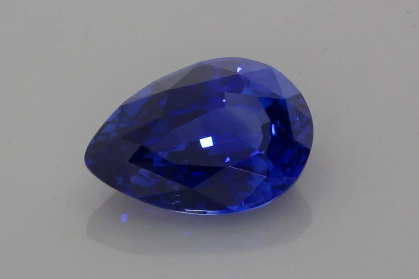 5.53ct Pear Natural Sapphire (Colour Blue, Clarity Eye Clean, Cut Faceted)