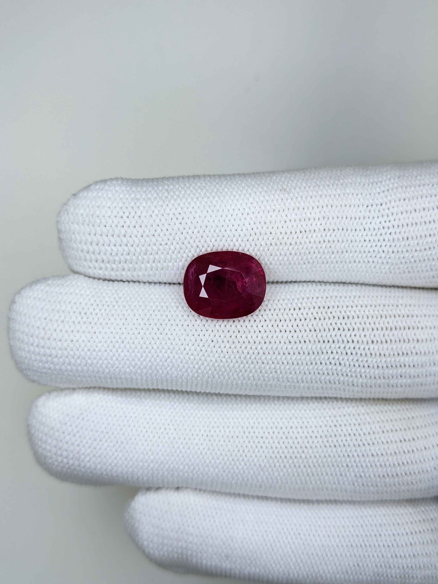 6.09 Carats Oval Cut Heat Vivid Pinkish Red Ruby Loose Gemstone GFCO On Hand