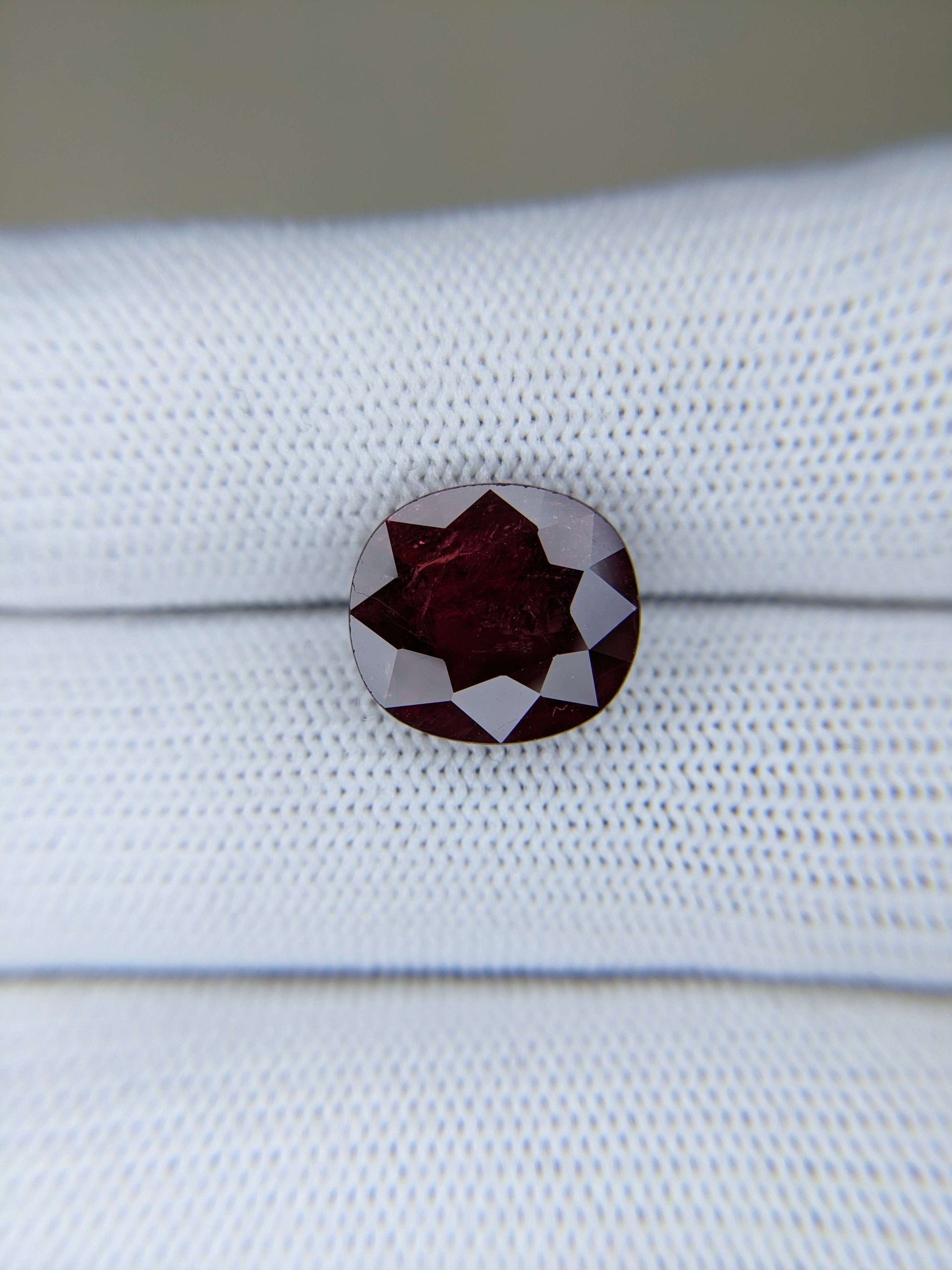 6.28 Carats Oval Cut Heat Red Ruby Loose Gemstone