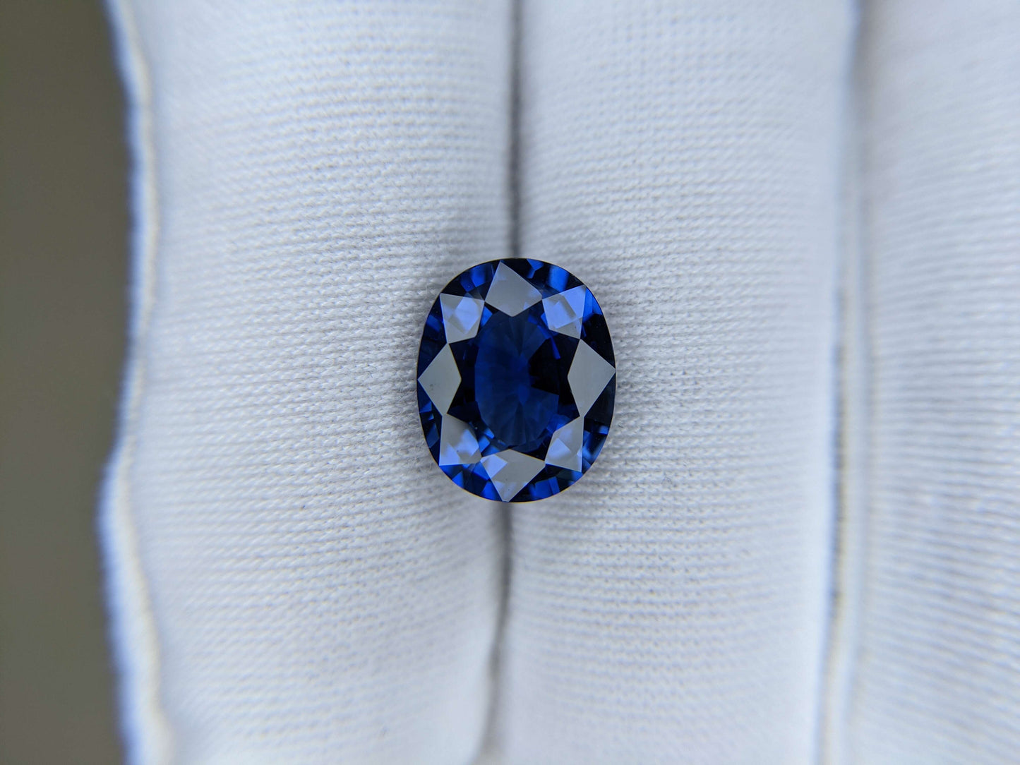 6.41 Carat Oval Cut Heat Medium Blue Sapphire Loose Gemstone GRS