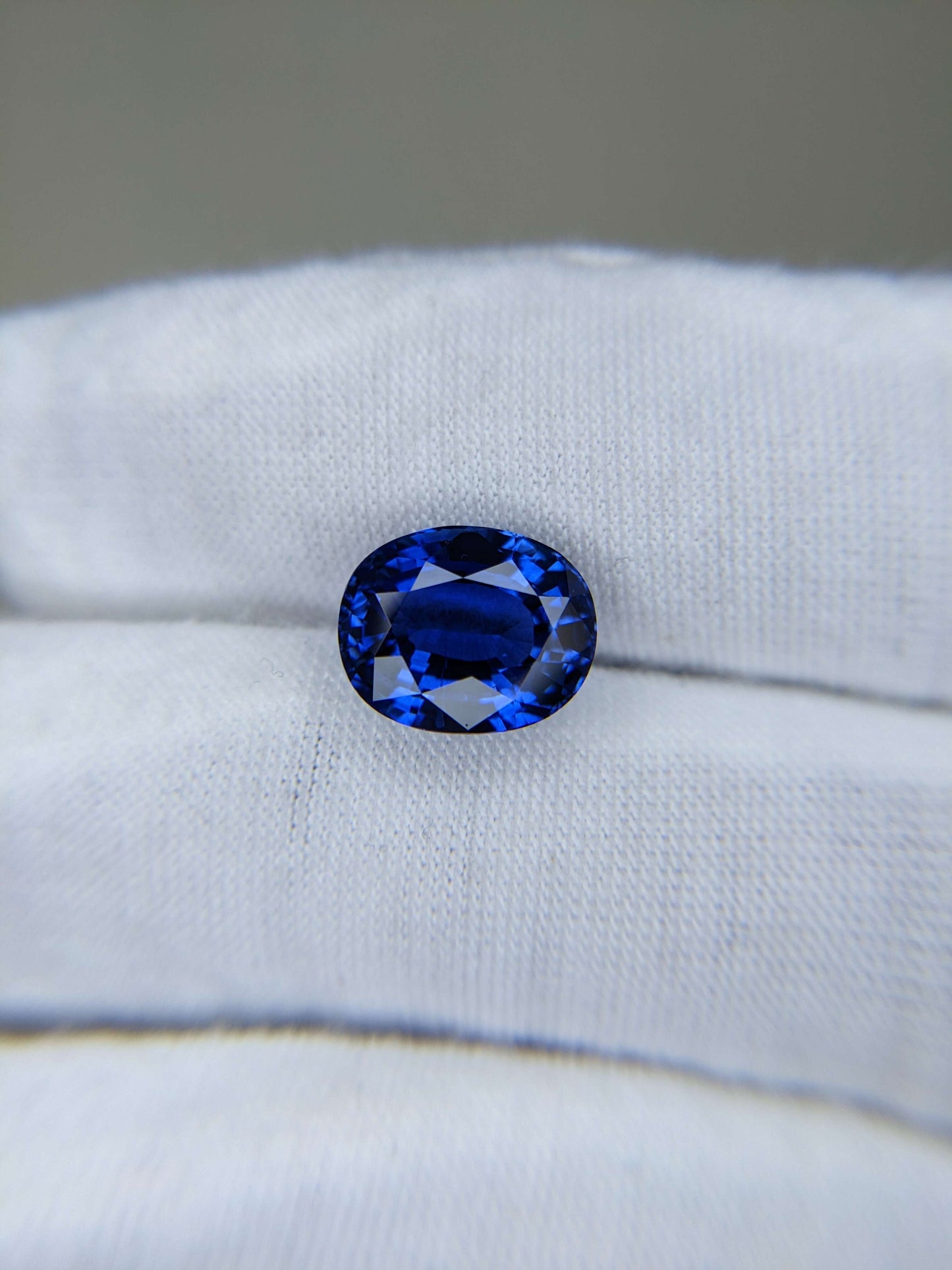 6.49 Carat Oval Cut Heat Blue Sapphire Loose Gemstone GIA Certified