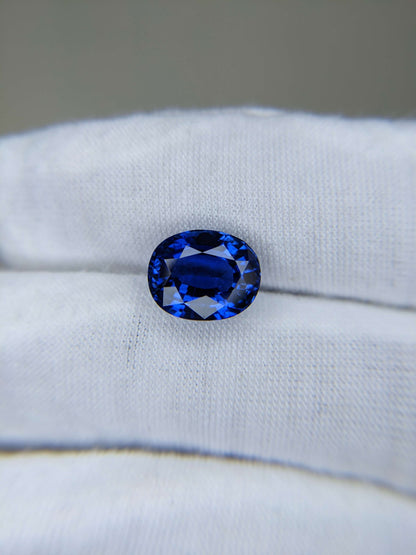 6.49 Carat Oval Cut Heat Blue Sapphire Loose Gemstone GIA Certified