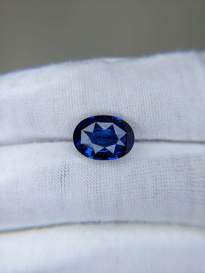 6.66 Carat Oval Cut Heat Medium Blue Sapphire Loose Gemstone