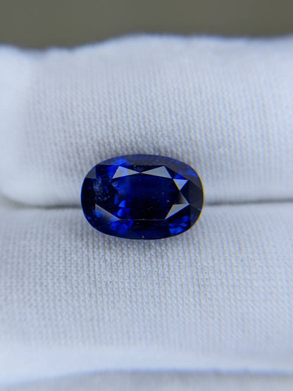 8.2 Carat Oval Cut Heat Blue Sapphire Loose Gemstone