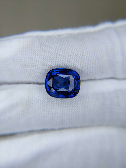 8.58 Carat Cushion Cut Heat Medium Blue Sapphire Loose Gemstone GGTL