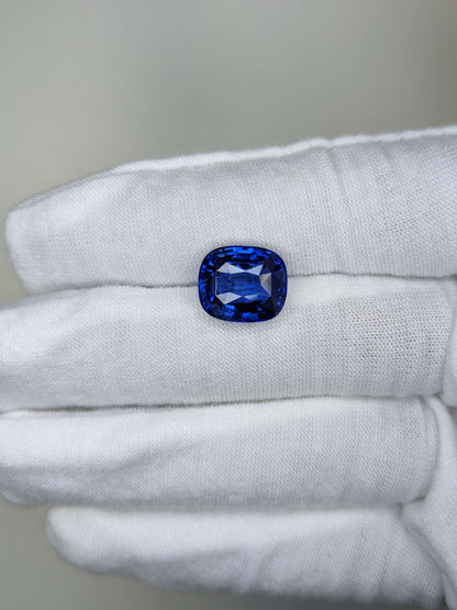 8.58 Carat Cushion Cut Heat Medium Blue Sapphire Loose Gemstone GGTL On Hand
