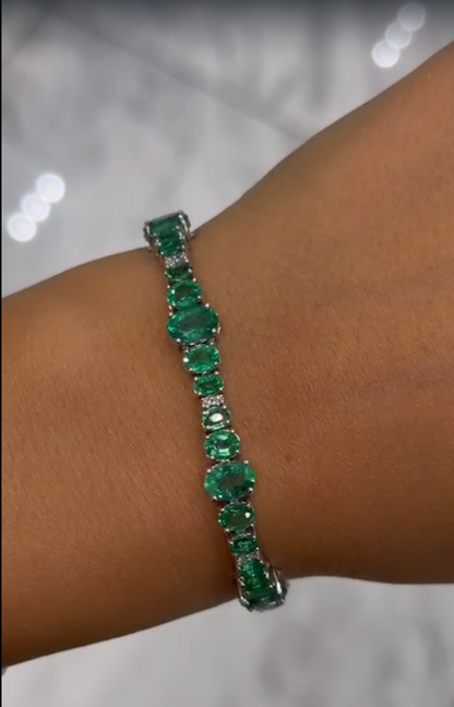 Cairo 13.69 Carats Oval Cut Zambian Green Emerald and Diamond Tennis Bracelet in 18k White Gold