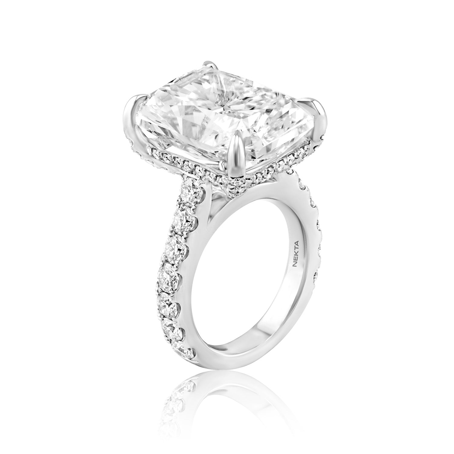 Loraine 19 Carat G VS2 Radiant Cut Lab-Grown Diamond Engagement Ring Side View