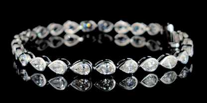 Lisbet 6 Carat Pear Cut Lab Grown Diamond Tennis Bracelet Side