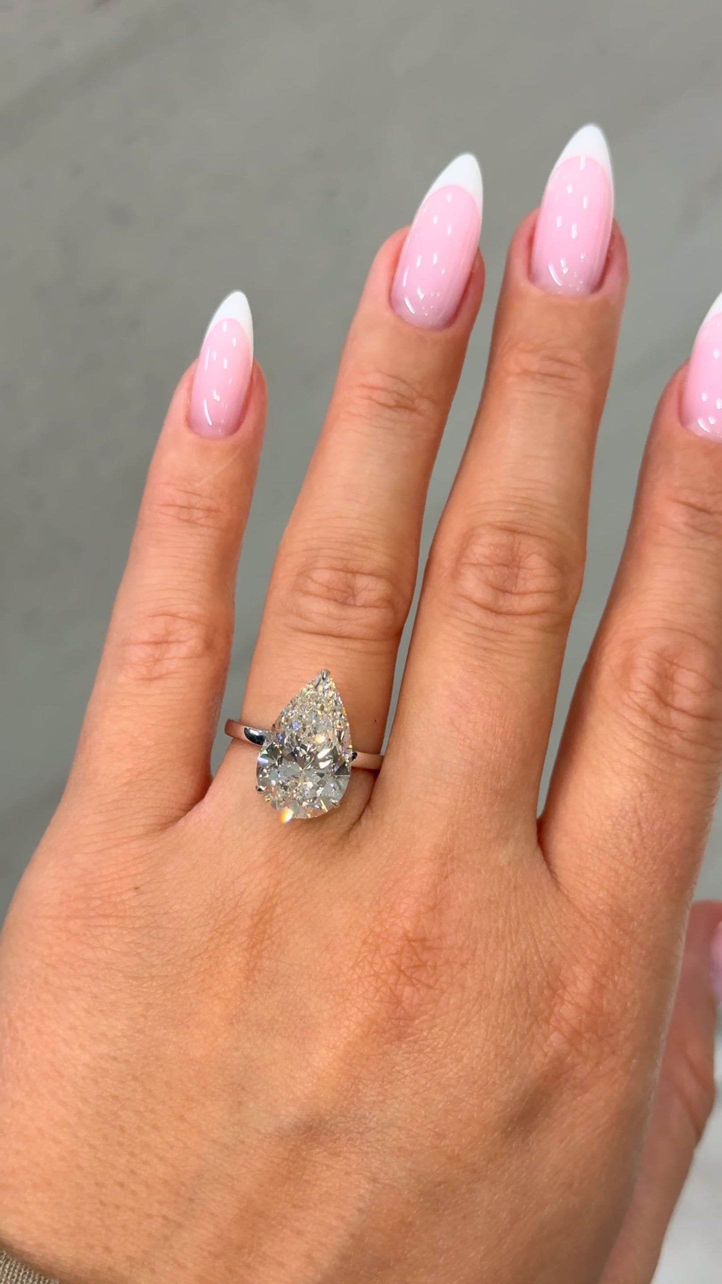 Lunorie 6.19 Carat Pear Shape Lab Grown Diamond Ring in 18k White Gold