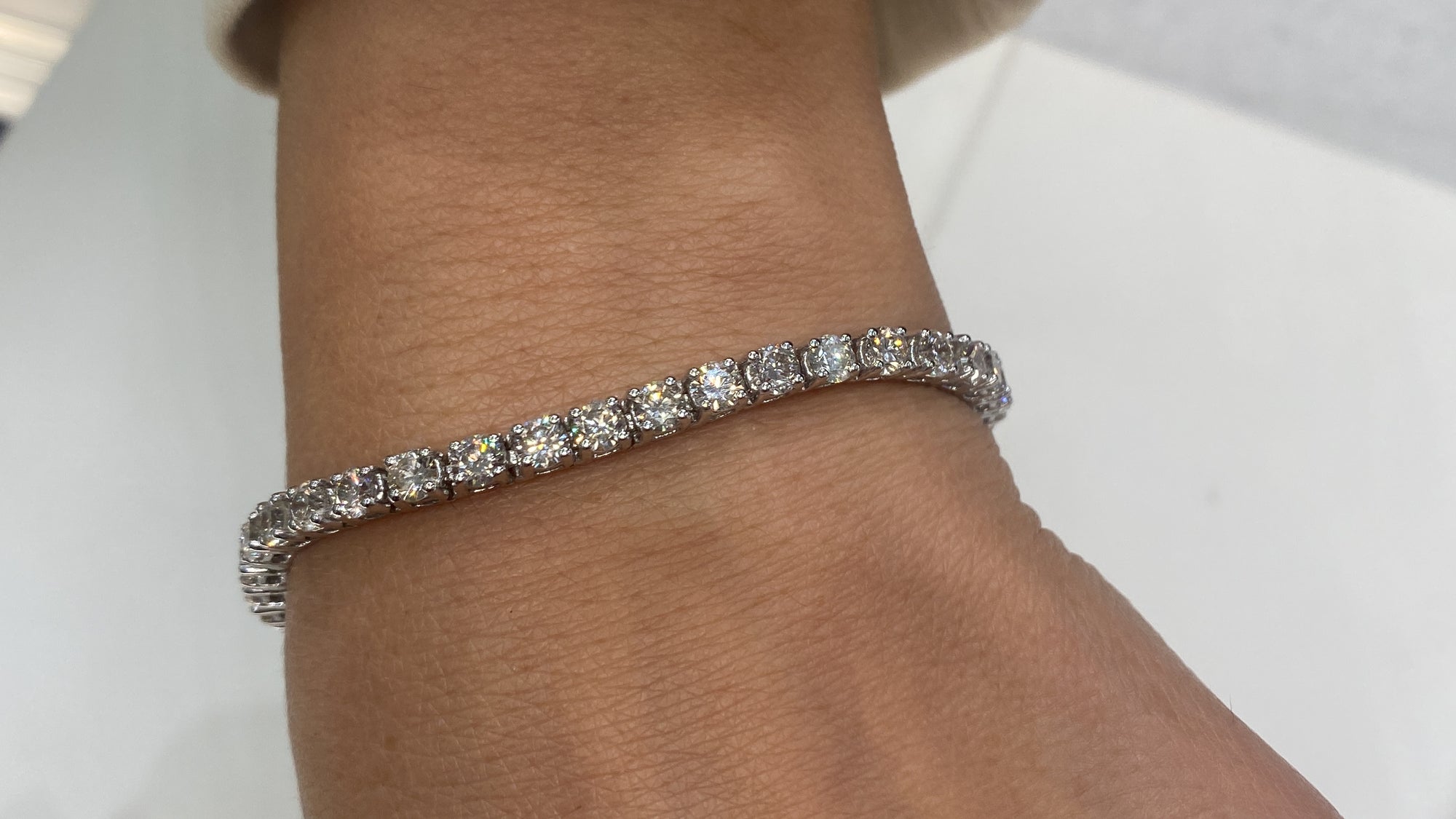 10 carat diamond tennis bracelet - YouTube