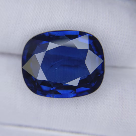 18.62 Carat Cushion Cut No Heat Vivid Blue Sapphire Loose Gemstone GRS Close Video