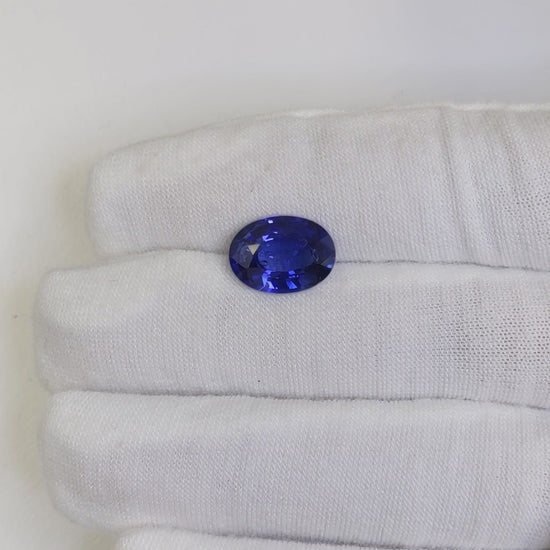5.67 Carat Oval Cut Heat Royal Blue Sapphire Loose Gemstone Video 2