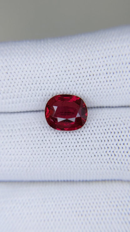 3.19 Carats Oval Cut Heat Pigeon Blood Red Ruby Loose Gemstone Close video