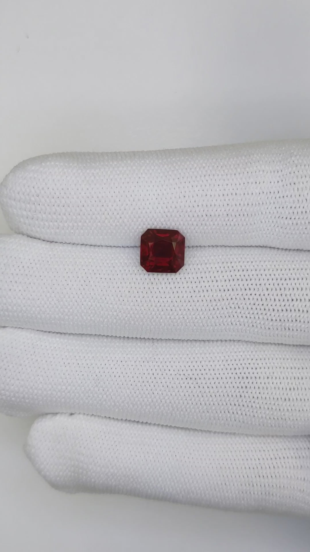 3.02 Carats Emerald Cut Heat Pigeon Blood Red Ruby Loose Gemstone far