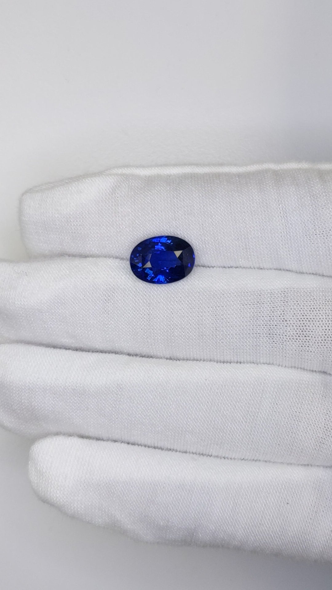 5 Carat Oval Cut Heat Royal Blue Sapphire Loose Gemstone Video 1