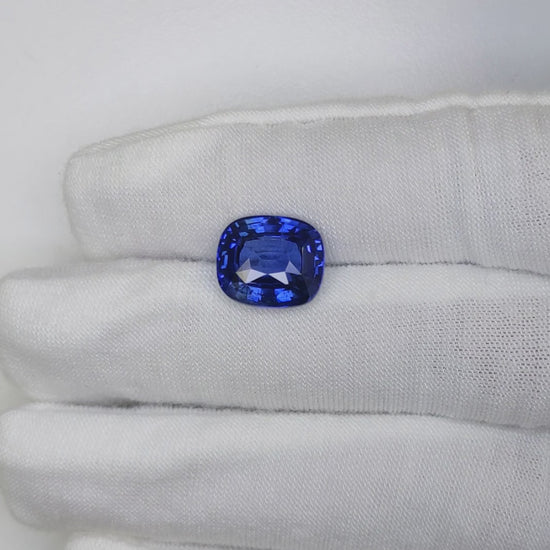 8.58 Carat Cushion Cut Heat Medium Blue Sapphire Loose Gemstone GGTL Video 2