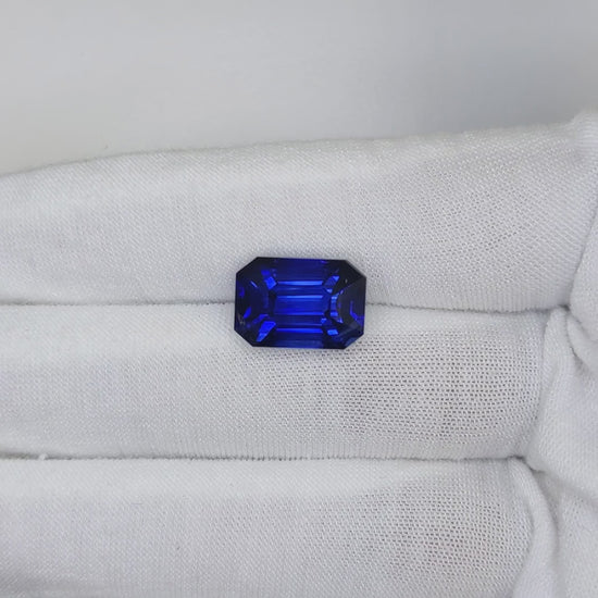 10.94 Carat Emerald Cut Heat Royal Blue Sapphire Loose Gemstone GIA Certified Video 2