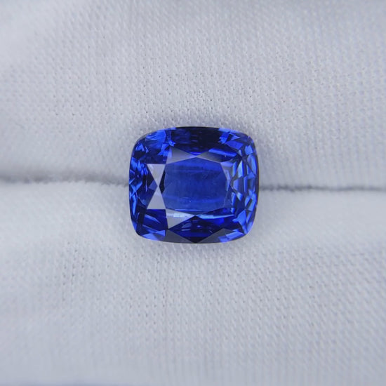 5.06 Carat Cushion Cut Heat Medium Blue Sapphire Loose Gemstone GGTL Video 1