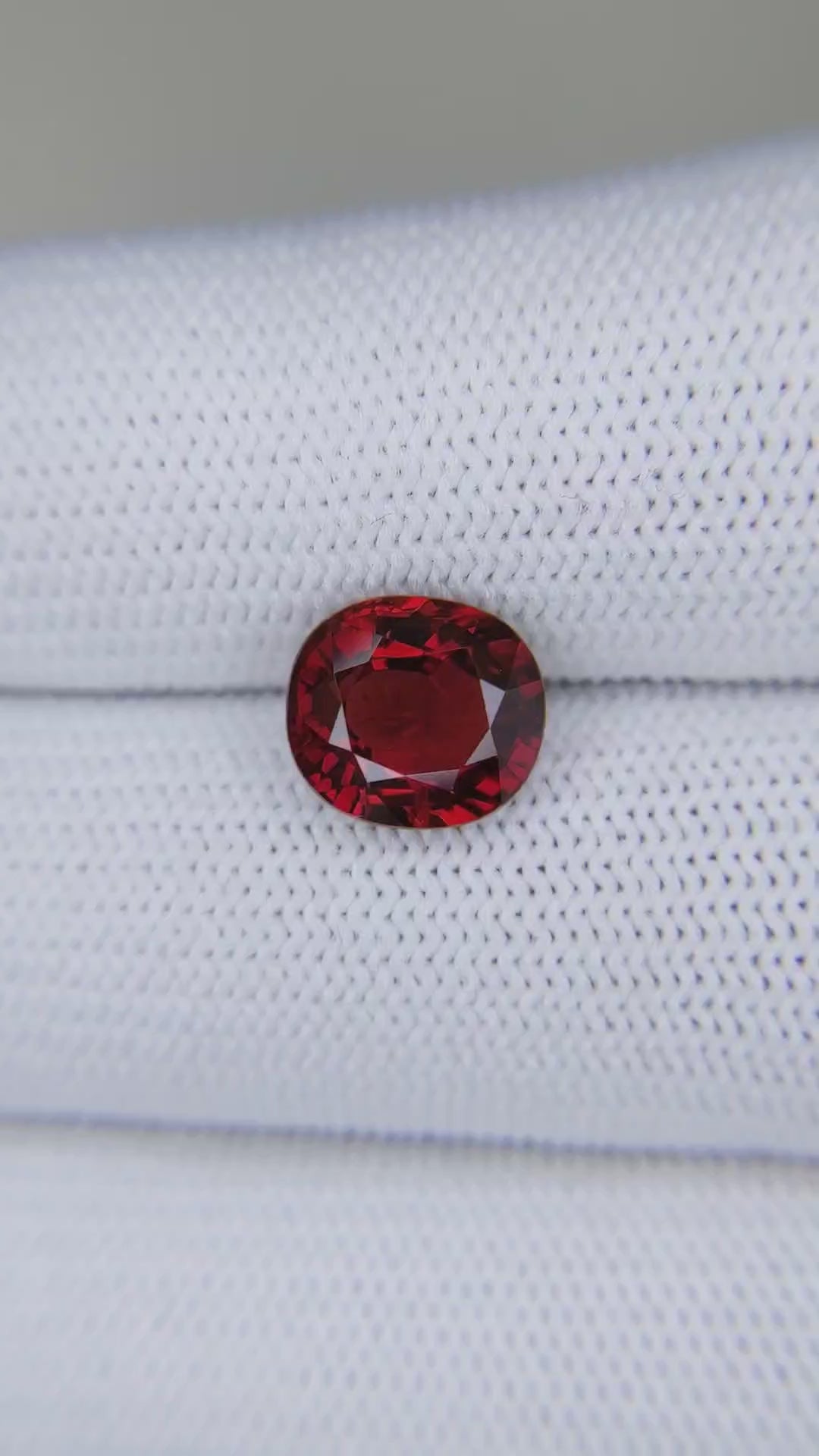 3.13 Carats Cushion Cut Heat Pigeon Blood Red Ruby Loose Gemstone GRS Video 2