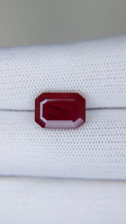 5.50 Carats Emerald Cut Heat Pigeon Blood Red Ruby Loose Gemstone Video 2