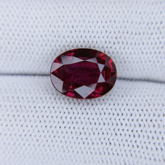 4.03 Carats Oval Cut Heat Vivid Red Ruby Loose Gemstone GRS Video 2