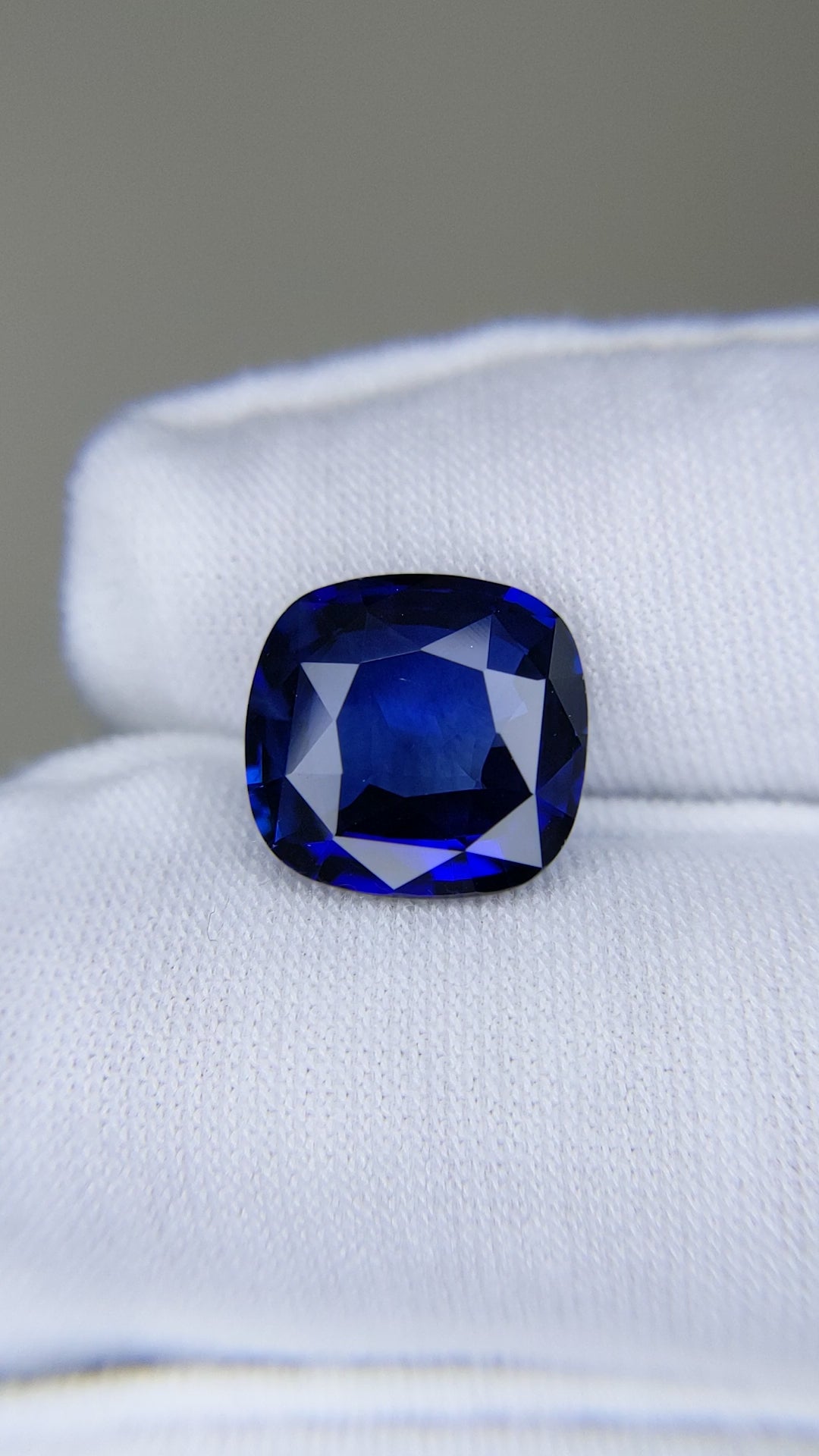 7.12 Carat Cushion Cut Heat Royal Blue Sapphire Loose Gemstone Video 2