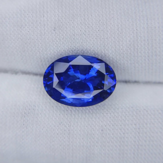 5.95 Carat Oval Cut Heat Royal Blue Sapphire Loose Gemstone Video 1