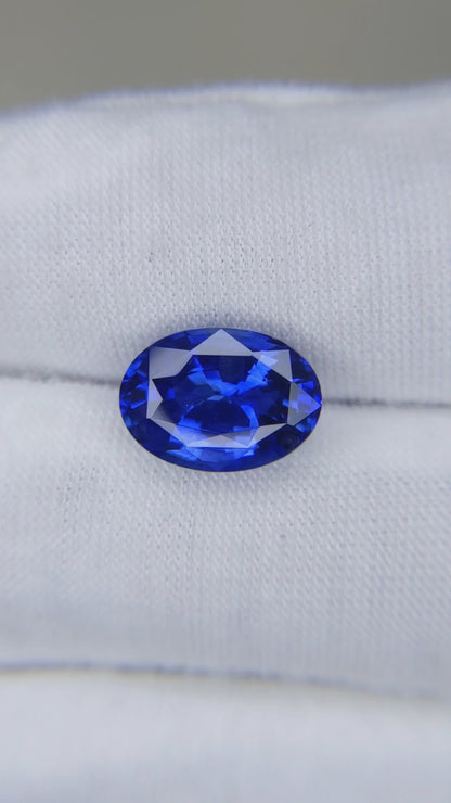 5.95 Carat Oval Cut Heat Royal Blue Sapphire Loose Gemstone Video 1