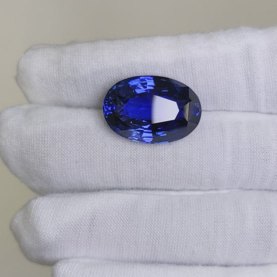 27.27 Carat Oval Cut Heat Vivid Blue Sapphire Loose Gemstone GIA Certified  Video 2