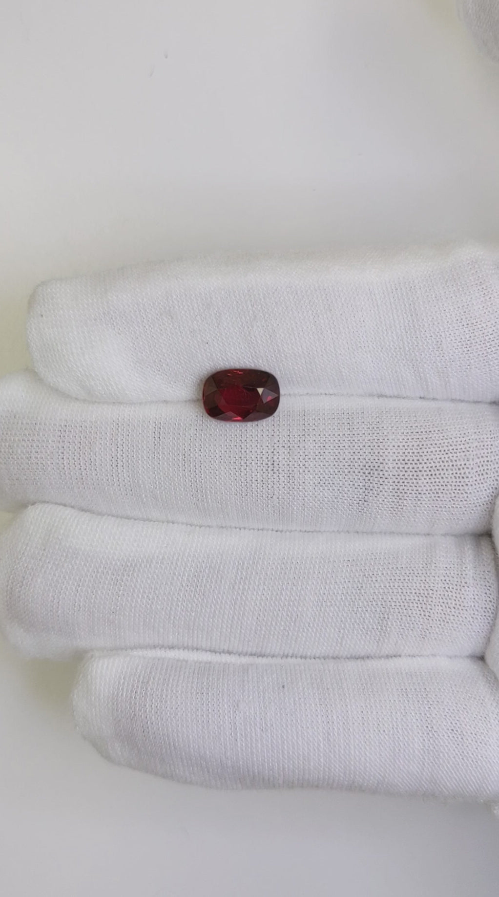 3.01 Carats Oval Cut No Heat Pigeon Blood Red Ruby Loose Gemstone GRS Video 3