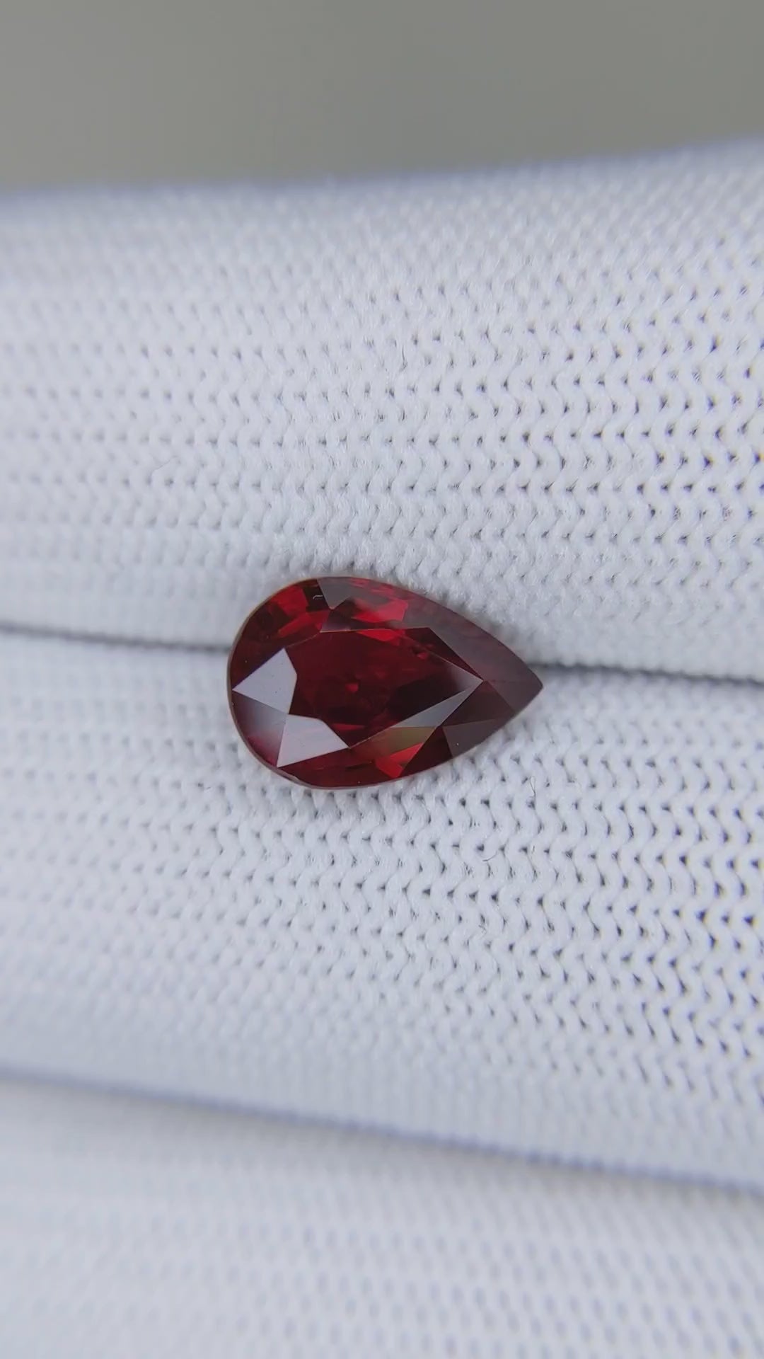 3.09 Carats Pear Cut Heat Pigeon Blood Red Ruby Loose Gemstone TIGL Video 2
