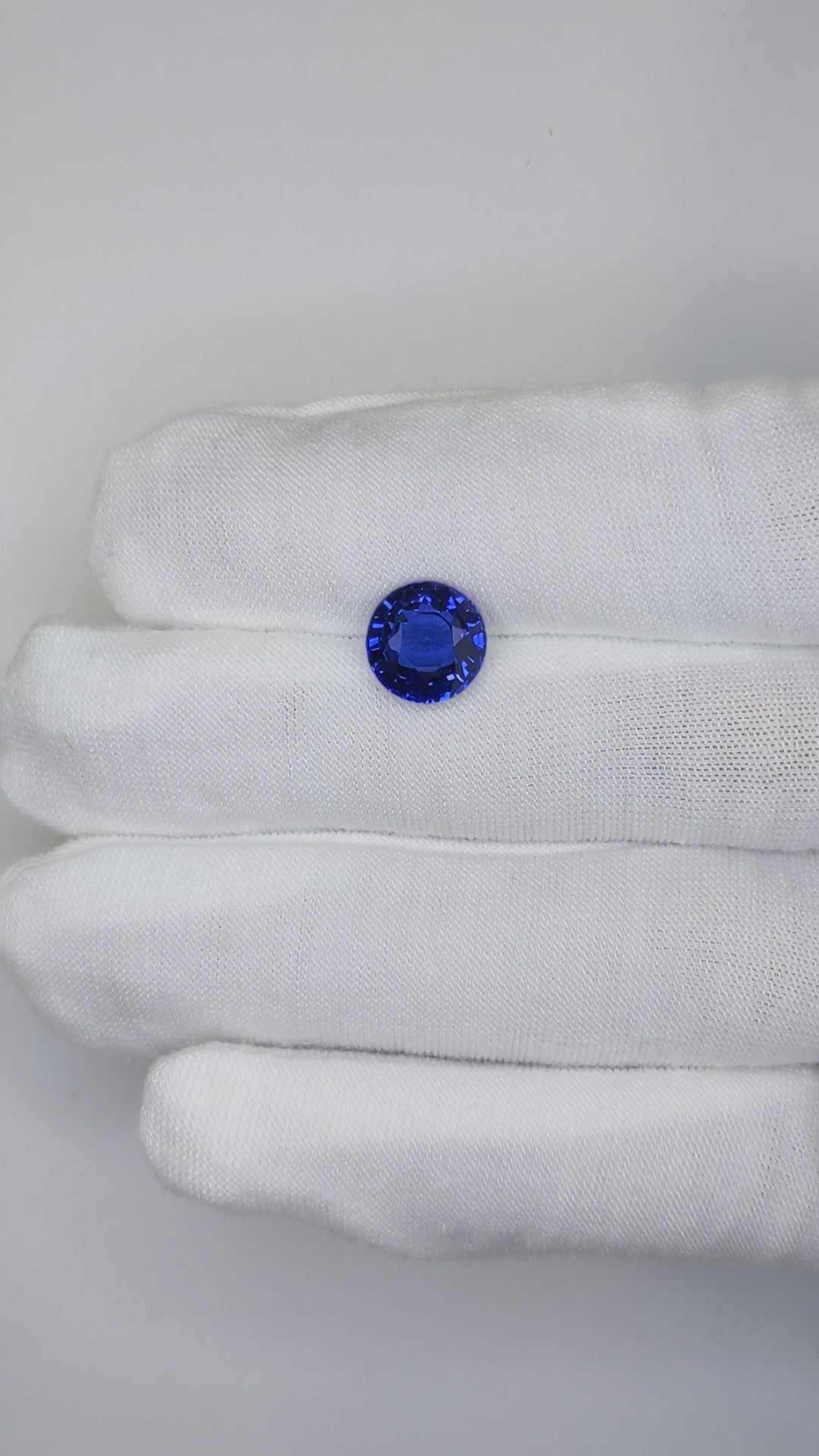 4.32 Carat Round Cut Heat Blue Sapphire Loose Gemstone GRS Video 3