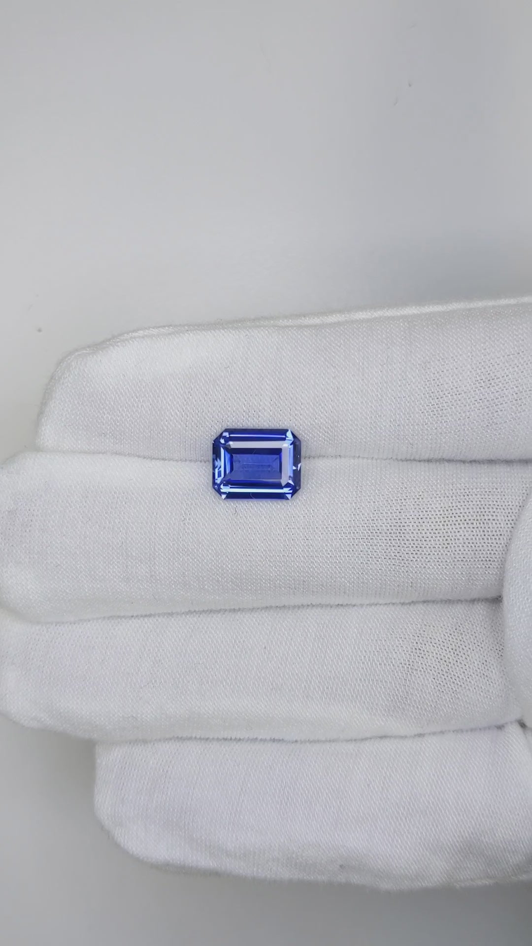 5.06 Carat Emerald Cut Heat Medium Blue Sapphire Loose Gemstone Video 2