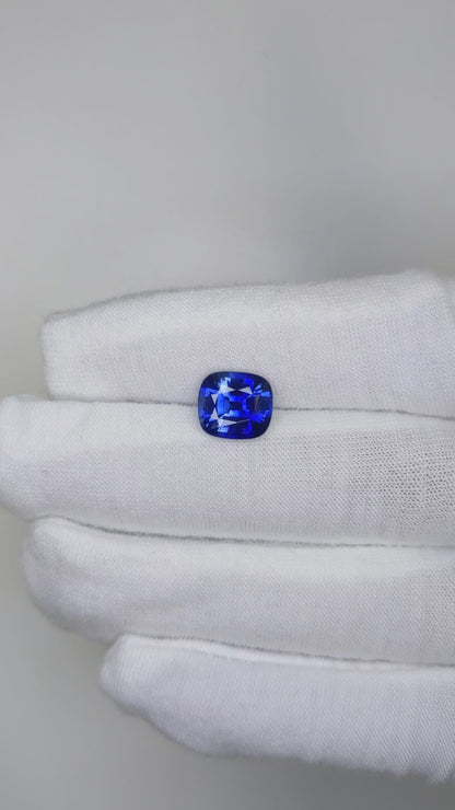 3.96 Carat Cushion Cut Heat Vivid Blue Sapphire Loose Gemstone Video 2