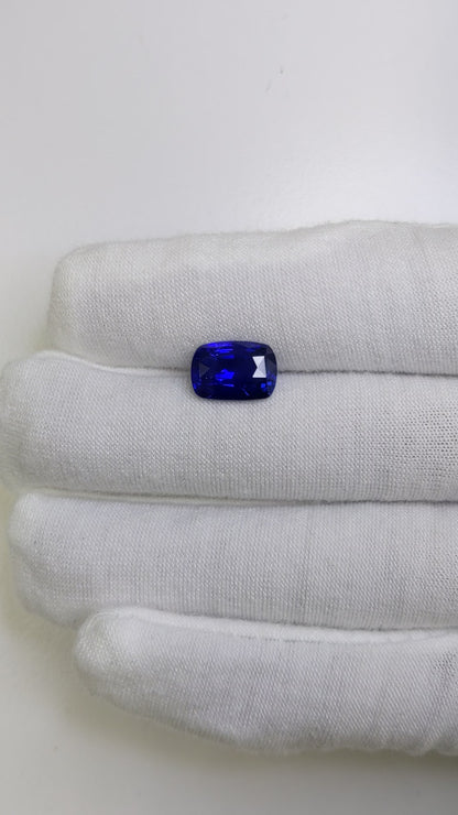 4.54 Carat Cushion Cut Heat Royal Blue Sapphire Loose Gemstone Video 2