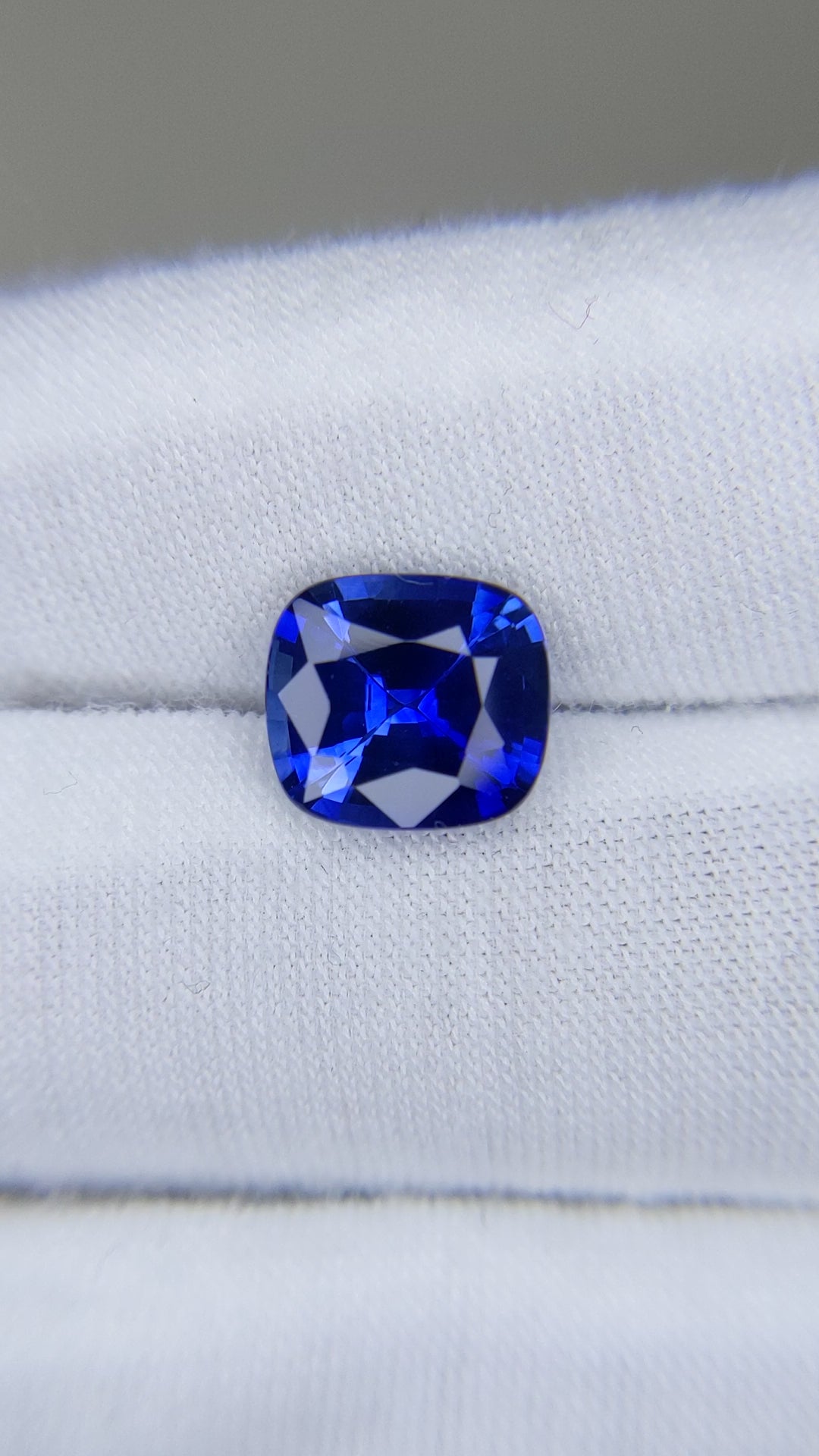 3.96 Carat Cushion Cut Heat Vivid Blue Sapphire Loose Gemstone Video 1