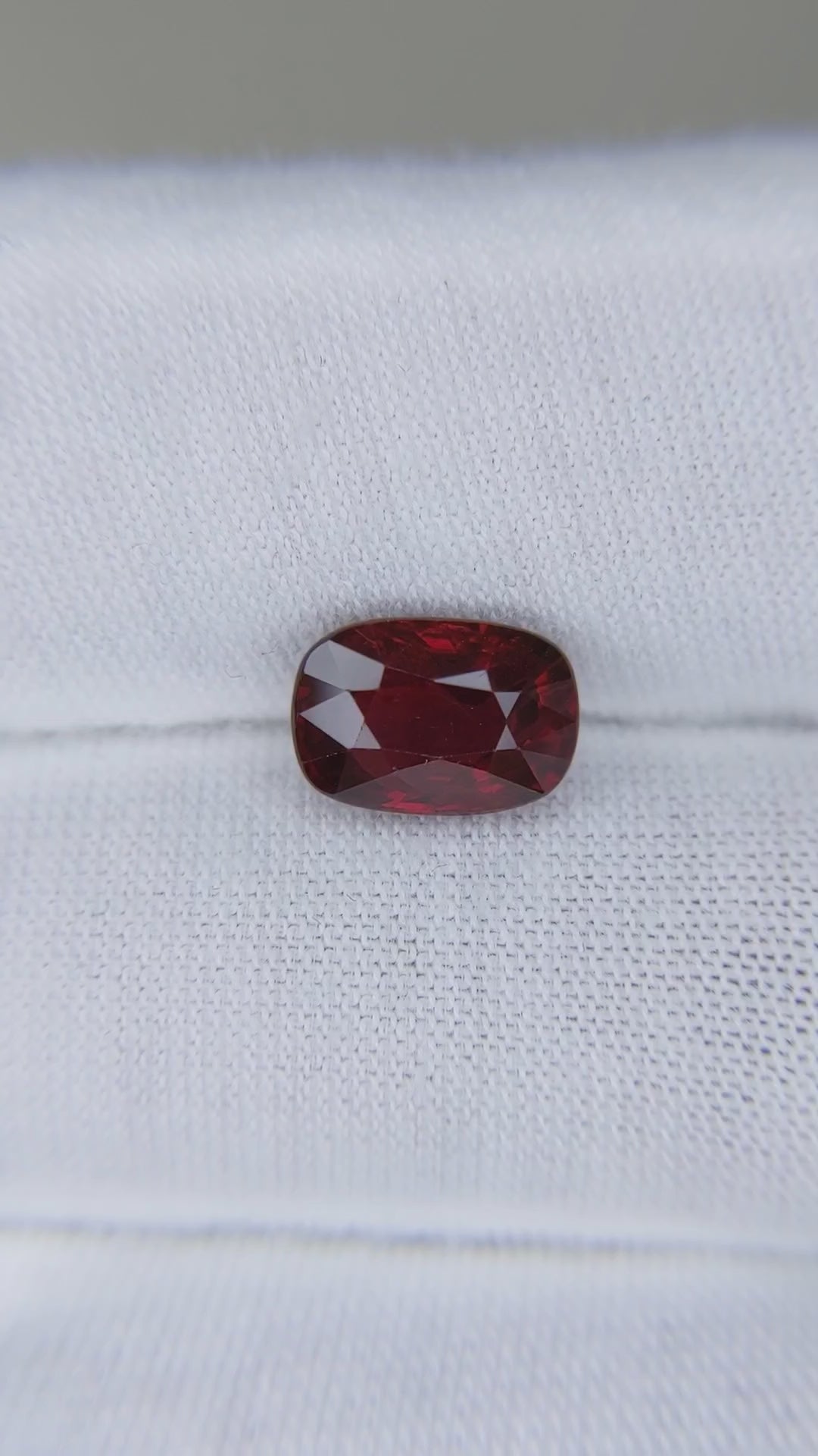 3.01 Carats Oval Cut No Heat Pigeon Blood Red Ruby Loose Gemstone GRS Video 2